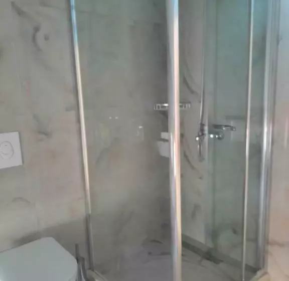 تختخواب و صبحانه Guesthouse Pelivani