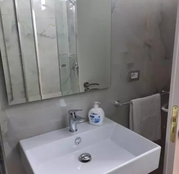 تختخواب و صبحانه Guesthouse Pelivani