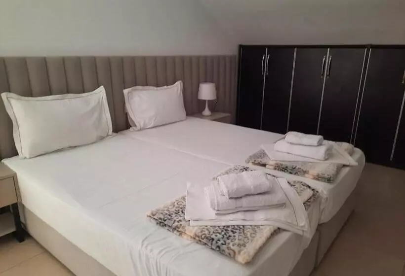 تختخواب و صبحانه Guesthouse Pelivani