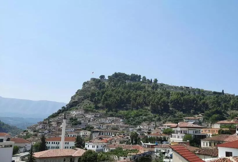 تختخواب و صبحانه Guesthouse Pelivani
