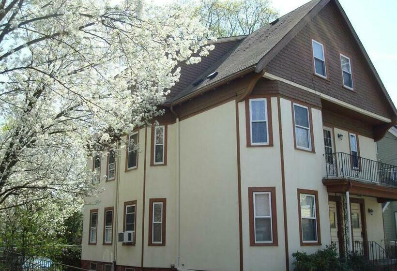 Bowers House Bed And Breakfast