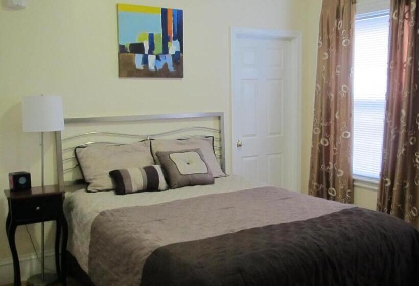 Bowers House Bed And Breakfast