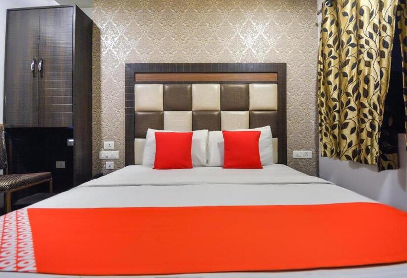 Flagship Hotel Lexis