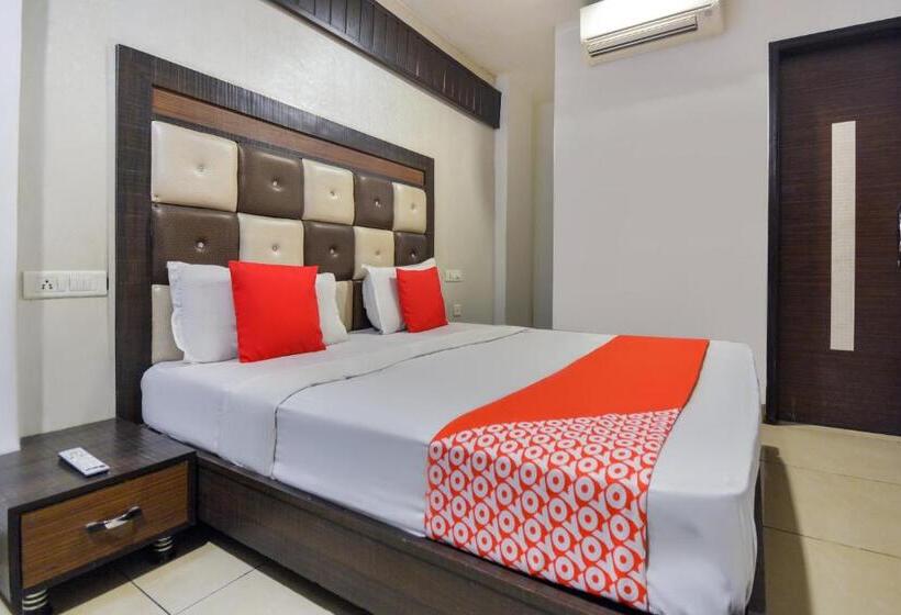 Flagship Hotel Lexis