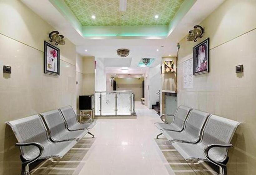 Fabhotel Starlight Nx