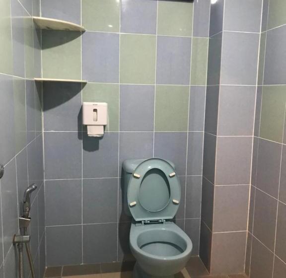 בית מלון כפרי Seri Kangsar Kk