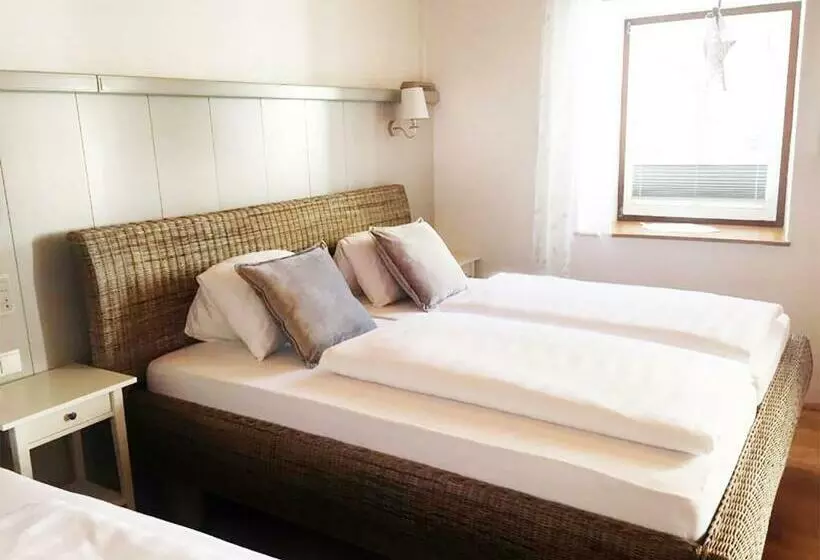 ペンション Der Torwirt Radstadt