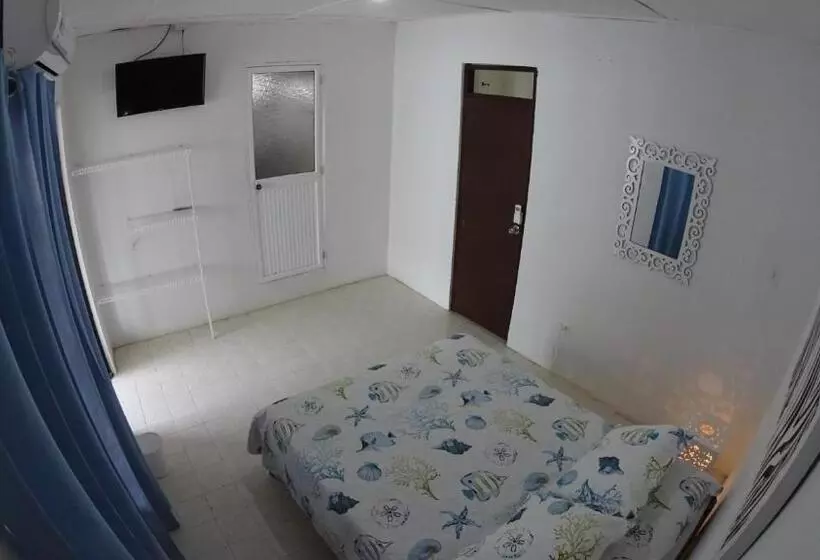 پانسیون Marmows Place