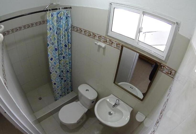 پانسیون Marmows Place