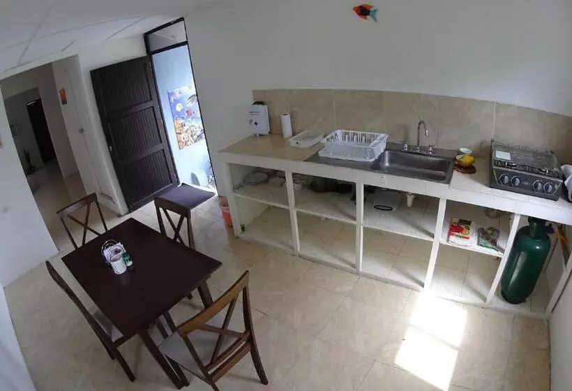 پانسیون Marmows Place