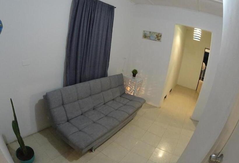 پانسیون Marmows Place