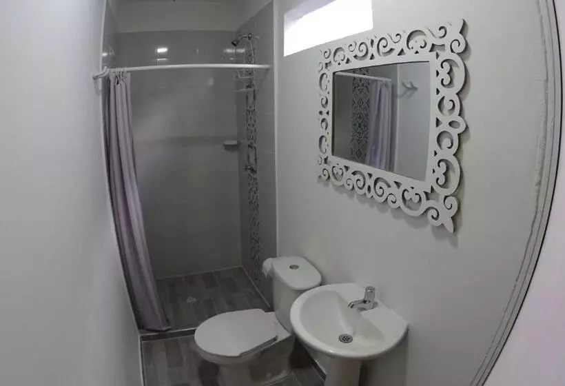 پانسیون Marmows Place