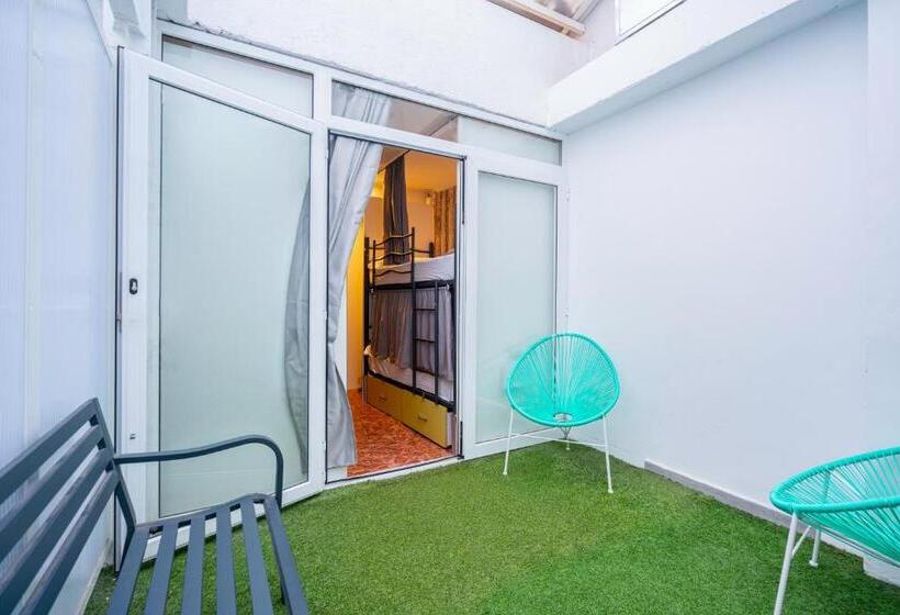 הוסטל Casa Barcelo Camp Nou Barcelona