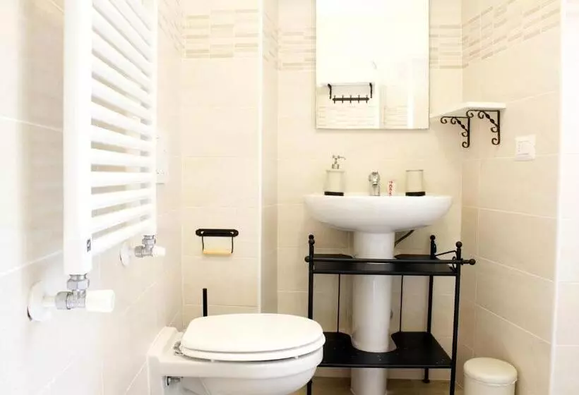 ベッドアンドブレックファースト La Magnolia Guests House