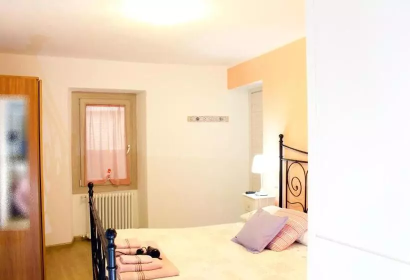 ベッドアンドブレックファースト La Magnolia Guests House