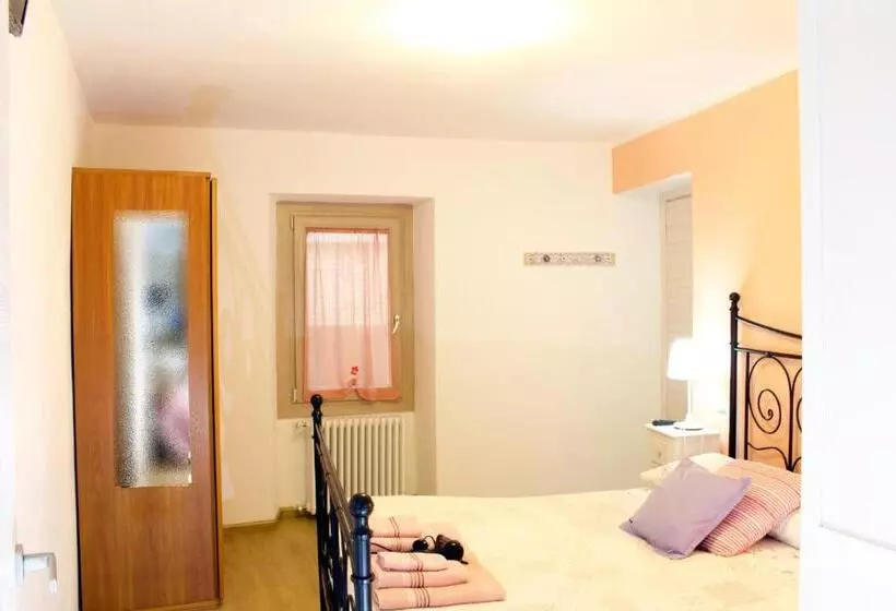 ベッドアンドブレックファースト La Magnolia Guests House