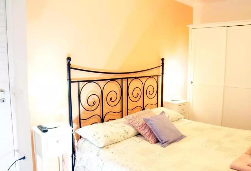 ベッドアンドブレックファースト La Magnolia Guests House