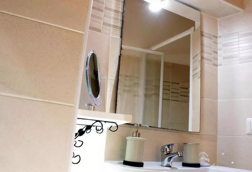 ベッドアンドブレックファースト La Magnolia Guests House