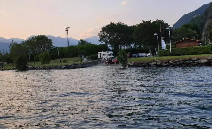 ベッドアンドブレックファースト La Magnolia Guests House