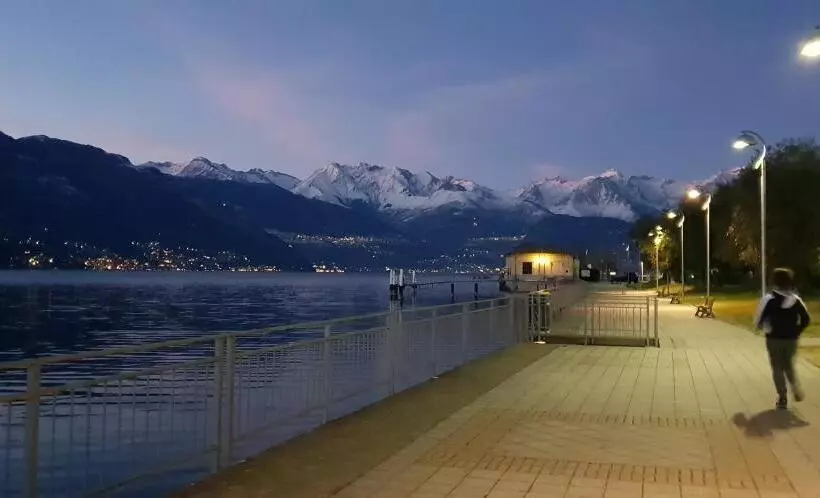 ベッドアンドブレックファースト La Magnolia Guests House