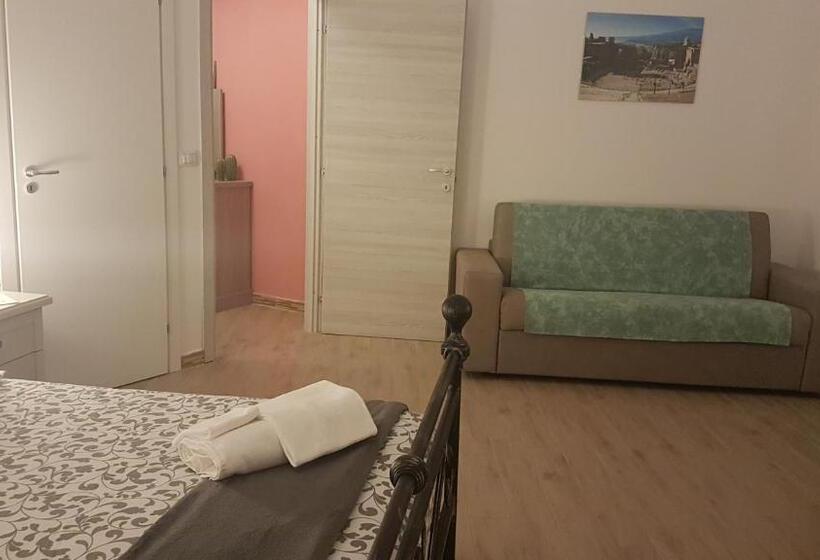 Bed and Breakfast La Porta Dell'alcantara