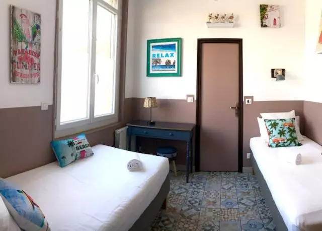 تختخواب و صبحانه Villa Zenith Hostel   La Maison