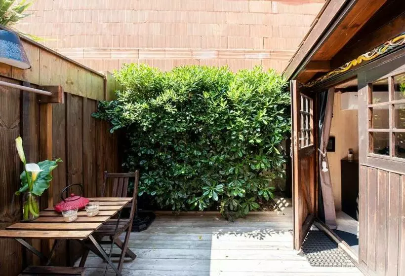 تختخواب و صبحانه Villa Zenith Hostel   La Maison