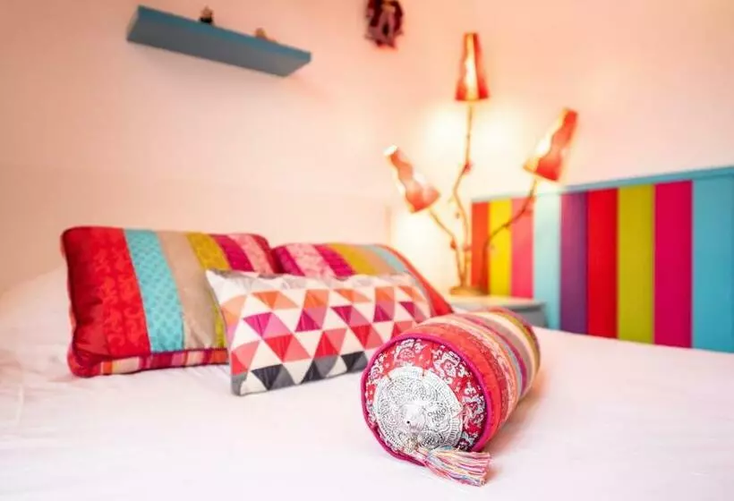 تختخواب و صبحانه Villa Zenith Hostel   La Maison