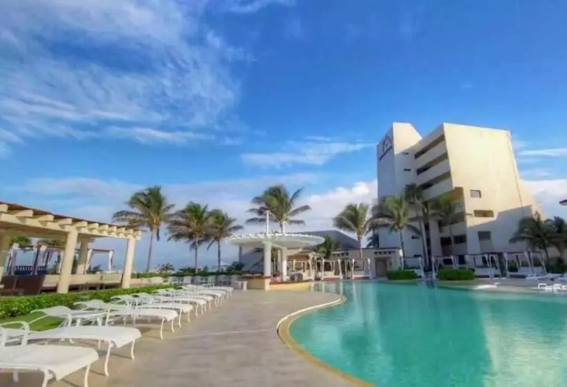 Condo In Ocean Front Resort