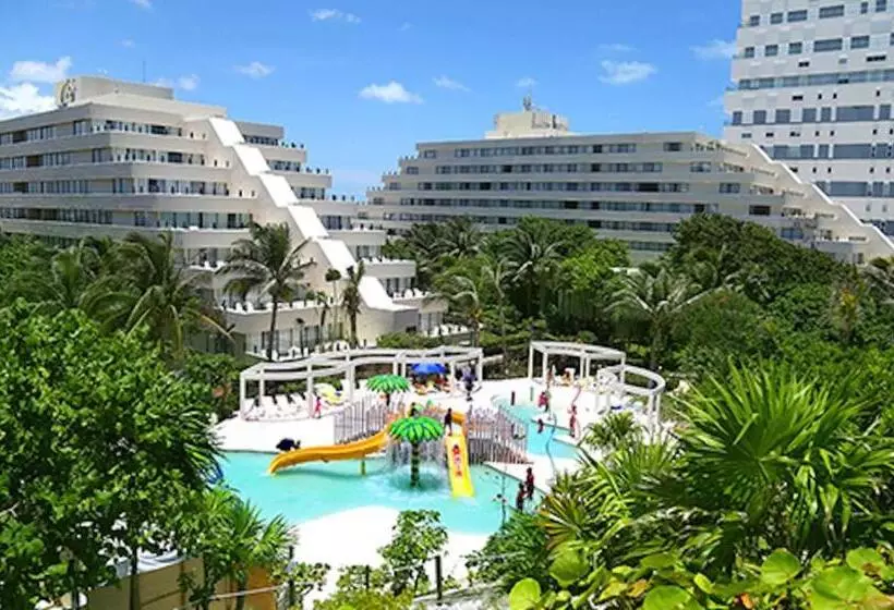 Condo In Ocean Front Resort