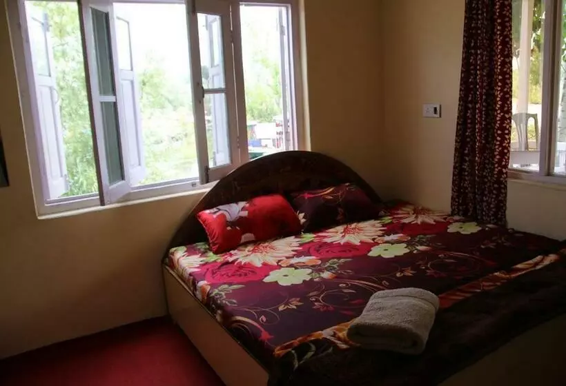 Hotelli Chachoo Palace