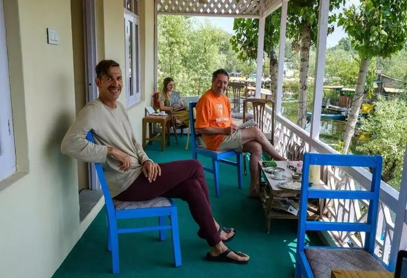 Hotelli Chachoo Palace