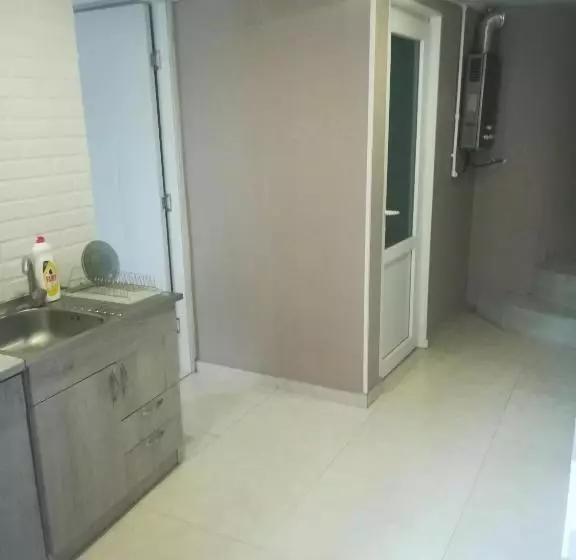 پانسیون Tbilisi Guesthouse Nini