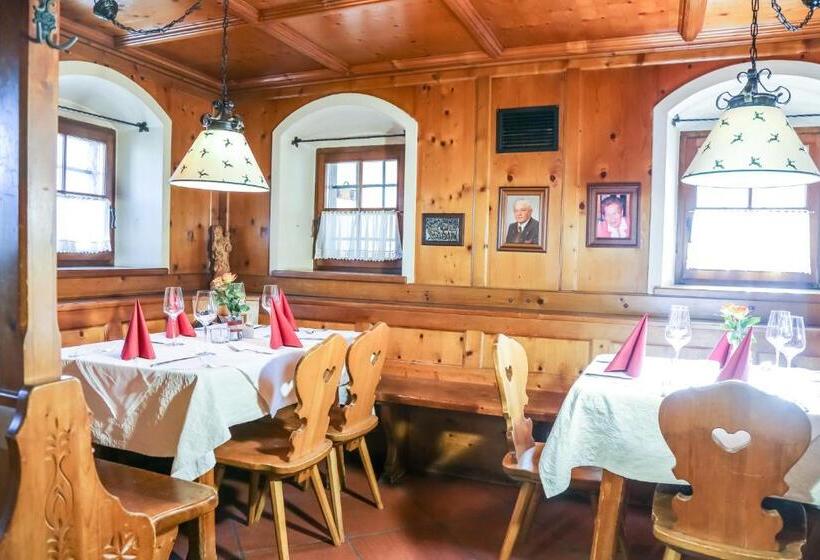 הוסטל Gasthof Simmerlwirt