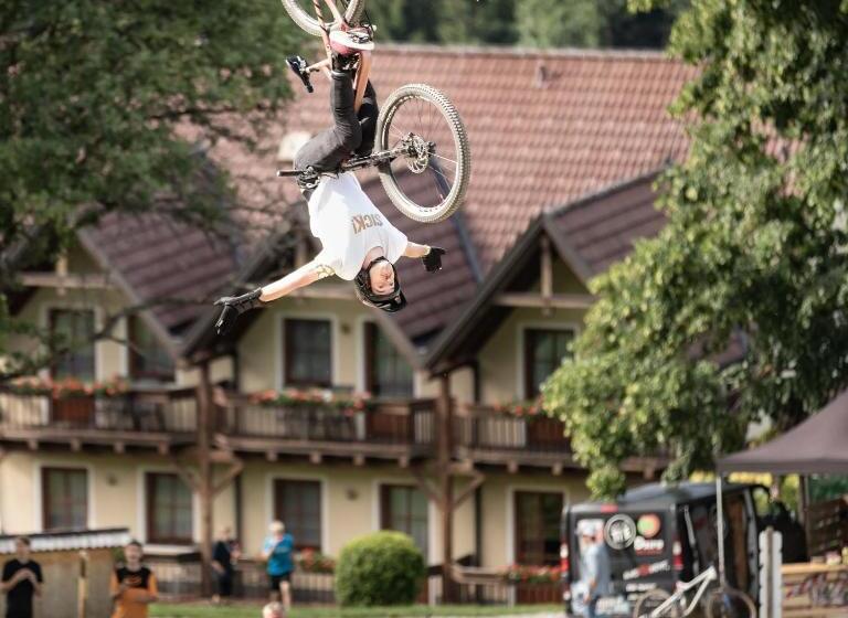 ユースホステル Gasthof Wiesenhofer