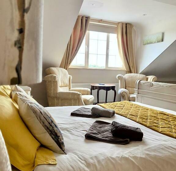 مبيت وإفطار Dulrush Lodge Guest House, Restaurant And Self Catering