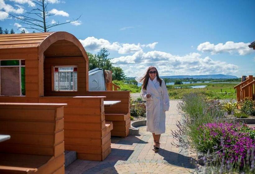 مبيت وإفطار Dulrush Lodge Guest House, Restaurant And Self Catering