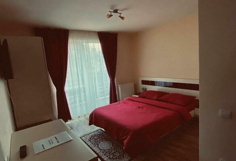 بنسيون Casa Ramino