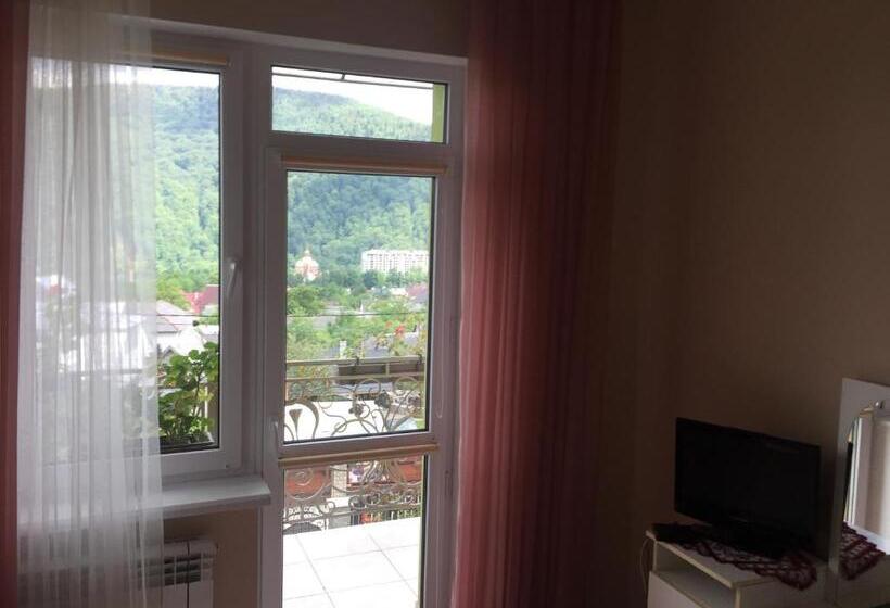 بنسيون Guest House Arnika