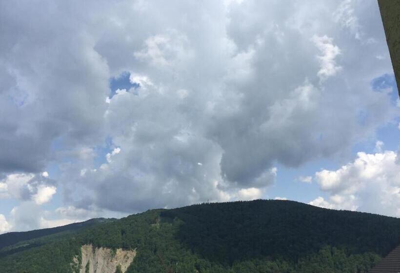 بنسيون Guest House Arnika