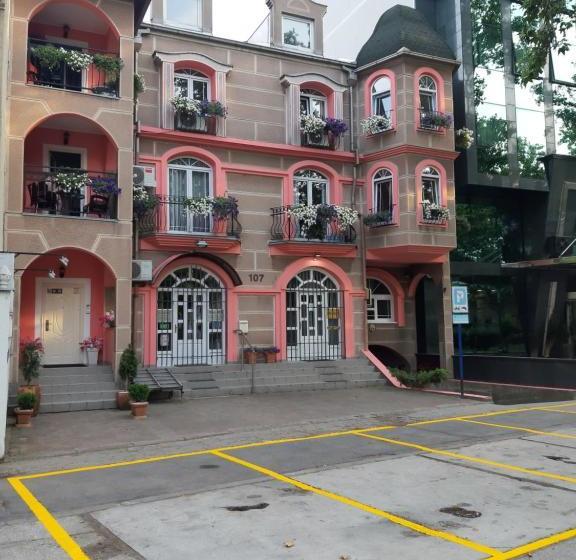 پانسیون Guest House Villa Lord