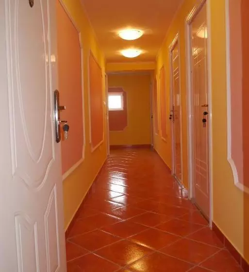 پانسیون Guest House Villa Lord