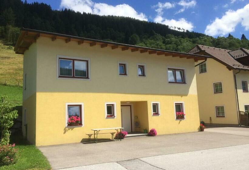 ペンション Haus Doppler