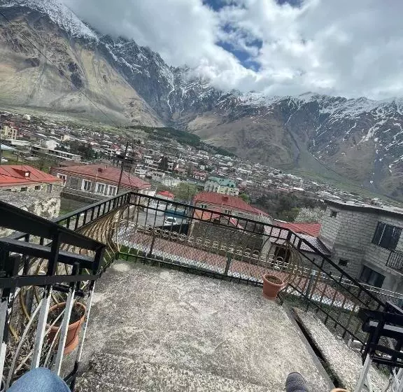 پانسیون Maia's Guest House Gergeti