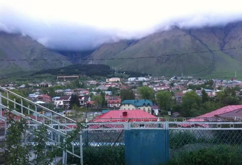 پانسیون Maia's Guest House Gergeti