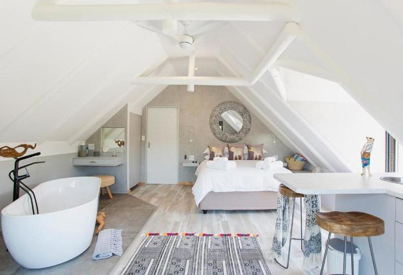 ペンション Pearl Moon Boutique Suites