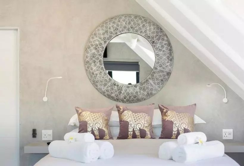 پانسیون Pearl Moon Boutique Suites