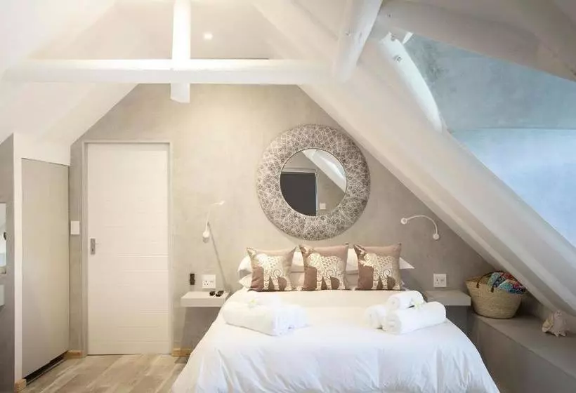پانسیون Pearl Moon Boutique Suites