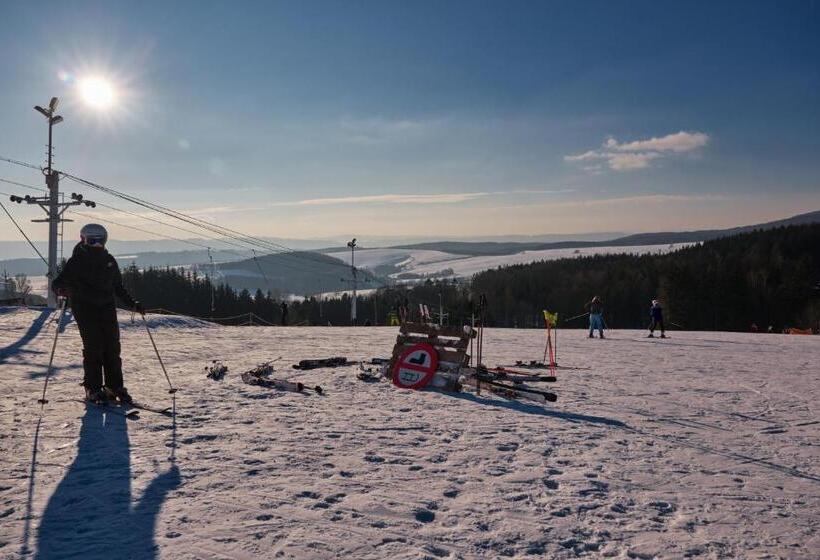 膳宿费 Penzion Vyhlídka Janovičky