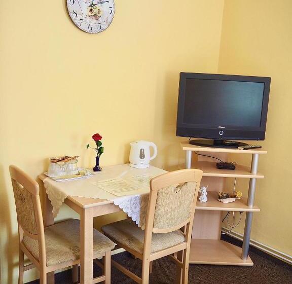 膳宿费 Penzion Vyhlídka Janovičky